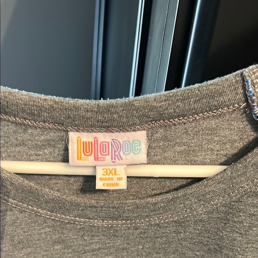 Lularoe Randy Top 3XL - Picture 2 of 2